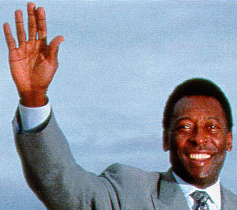 The hands of Pelé: low '2D:4D digit ratio'.