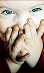 The hands of children: fingernails disorders.