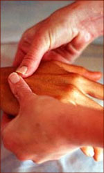 Surprize your love with a Valentine day hand massage.