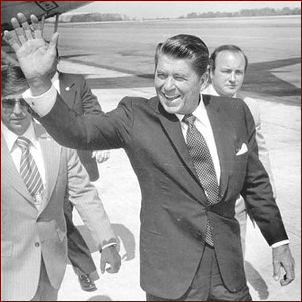 Former US president Ronald Reagan: right hand gesture photo