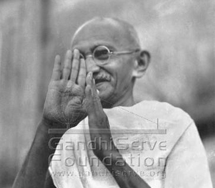 The hands of Mahatma Gandhi - photos.